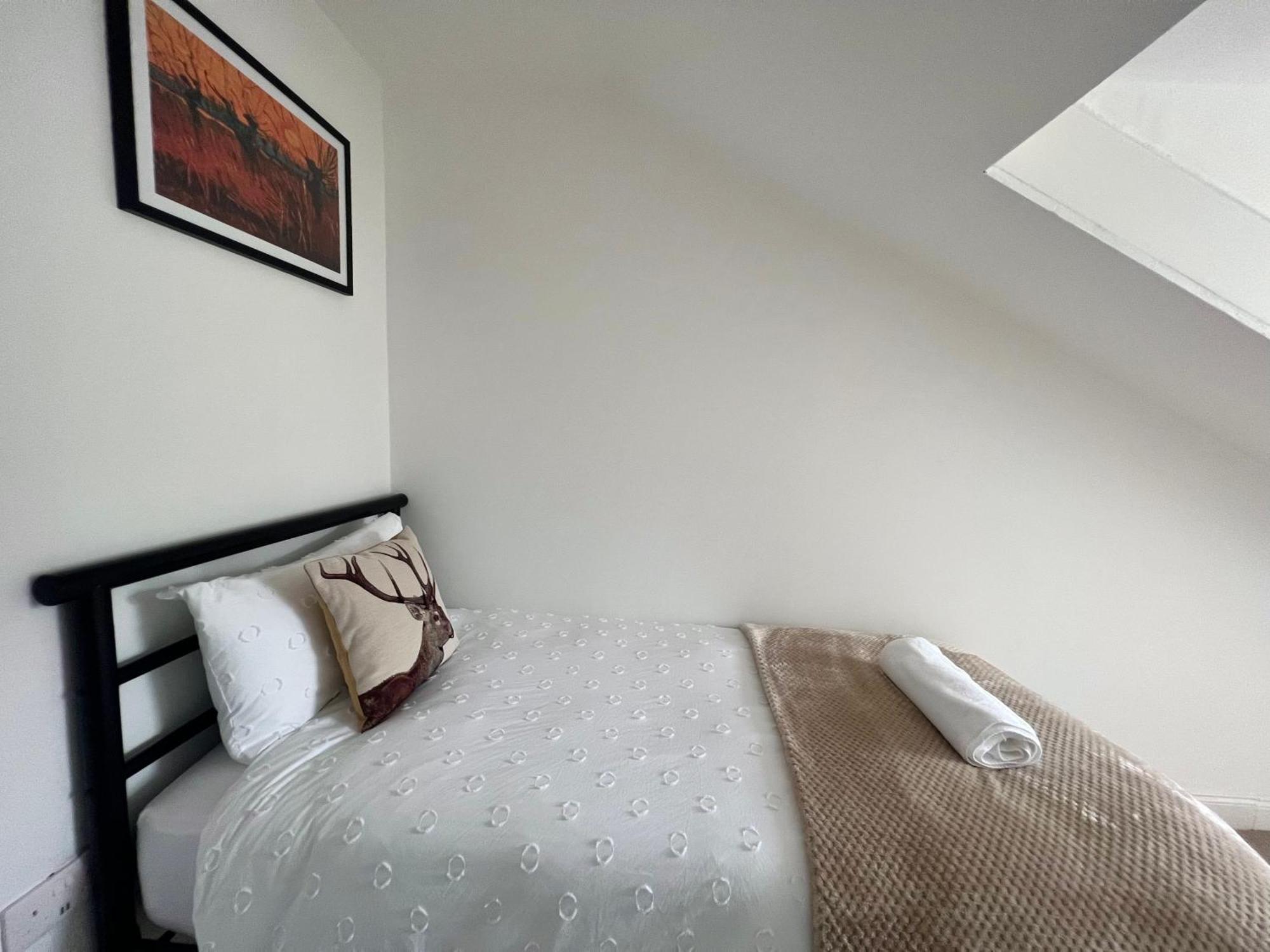 Spacious 3 Bedroom Home In Glasgow - Free Parking מראה חיצוני תמונה